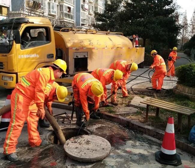 泸定市政管道清淤