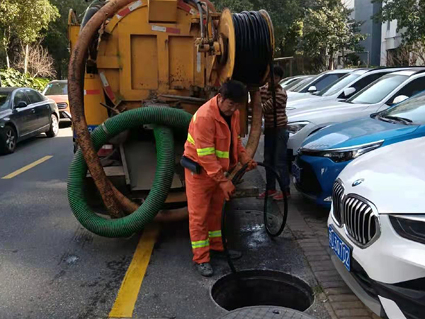 泸定排污管道清淤