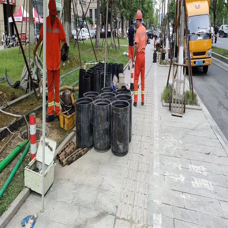 泸定管道短管置换修复