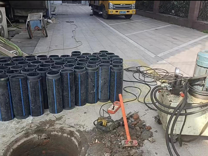 泸定PE置换管厂家 DN315置换管 非开挖管短管置换